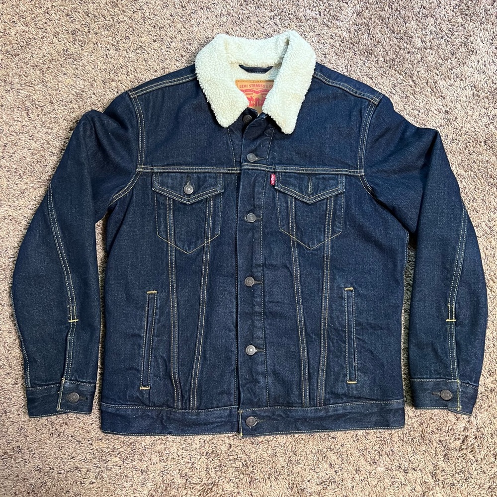 Levi’s Sherpa Trucker Jacket Size: M